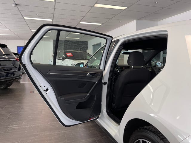 2018 VOLKSWAGEN GOLF - 31