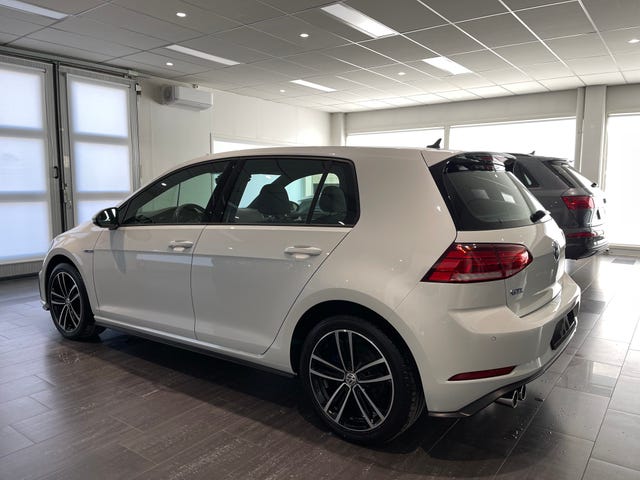 2018 VOLKSWAGEN GOLF - 23