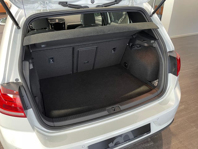 2018 VOLKSWAGEN GOLF - 30