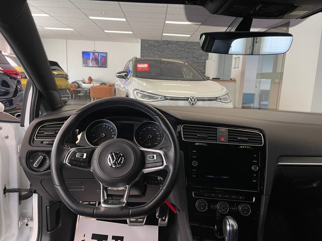 2018 VOLKSWAGEN GOLF - 53