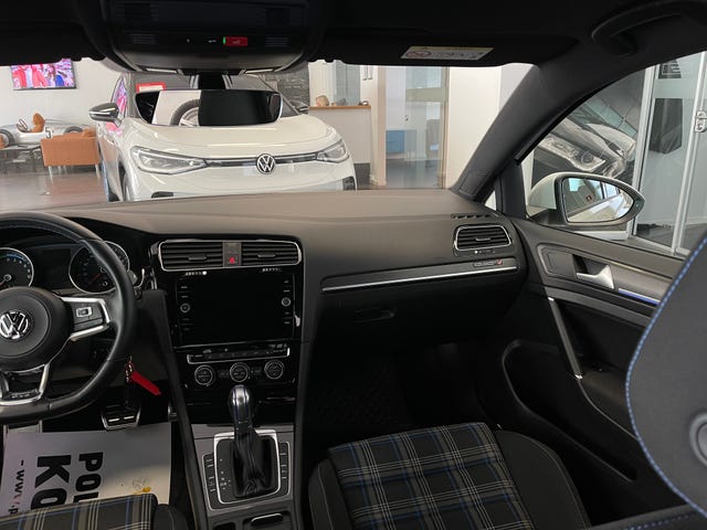 2018 VOLKSWAGEN GOLF - 41
