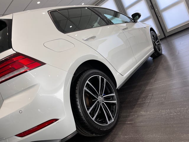 2018 VOLKSWAGEN GOLF - 19