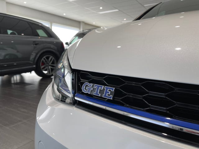 2018 VOLKSWAGEN GOLF - 10