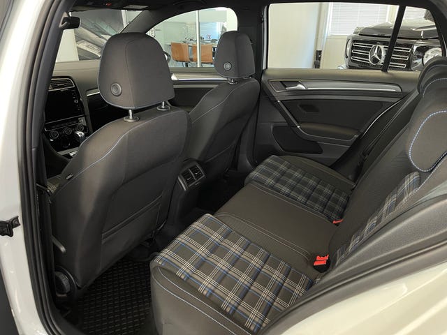 2018 VOLKSWAGEN GOLF - 38