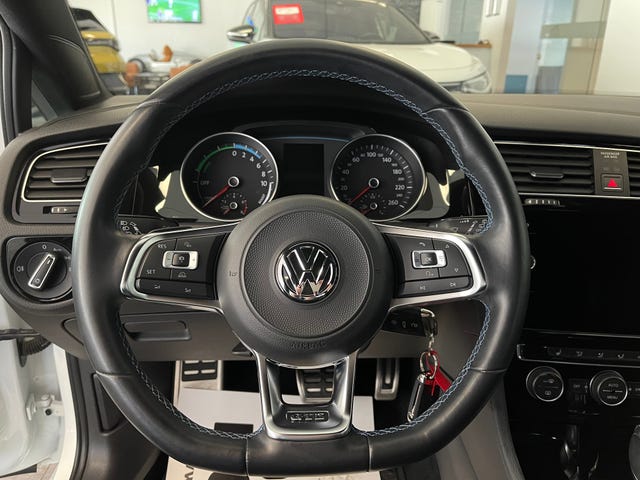 2018 VOLKSWAGEN GOLF - 58