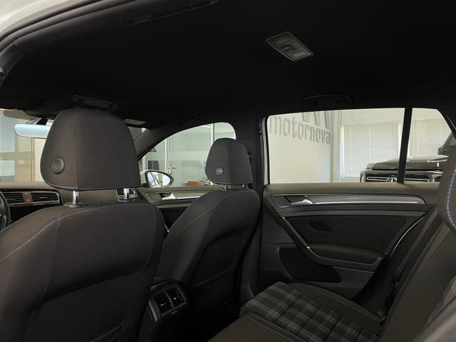 2018 VOLKSWAGEN GOLF - 39