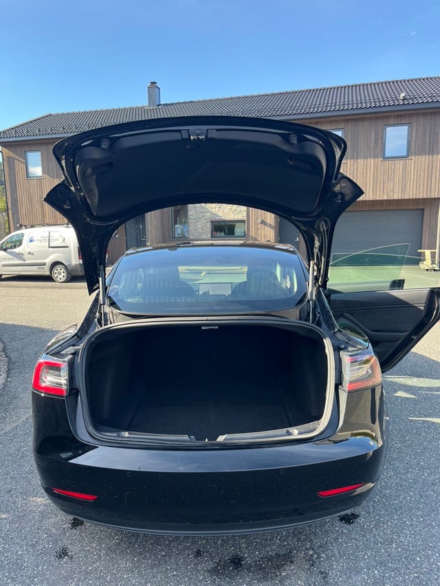 5YJ3E7EA9KF371302 2019 TESLA MODEL 3-5