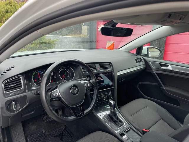 2018 VOLKSWAGEN GOLF - 10