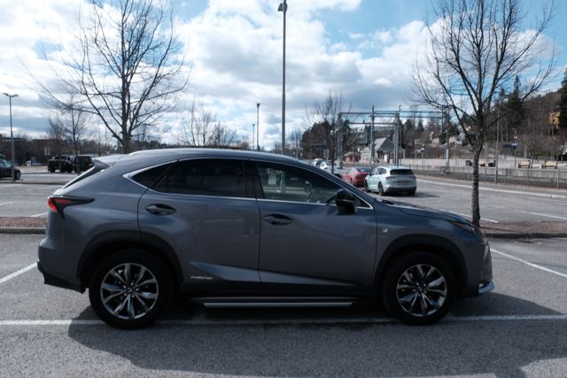 2016 LEXUS NX 300H - 4