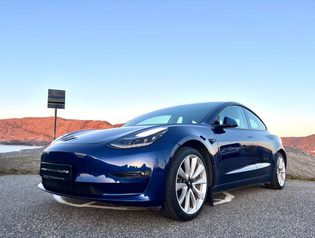 5YJ3E7EB6KF382525 2019 TESLA MODEL 3-2