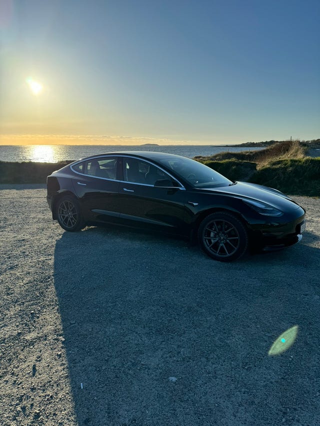 5YJ3E7EA4KF318815 2019 TESLA MODEL 3-0