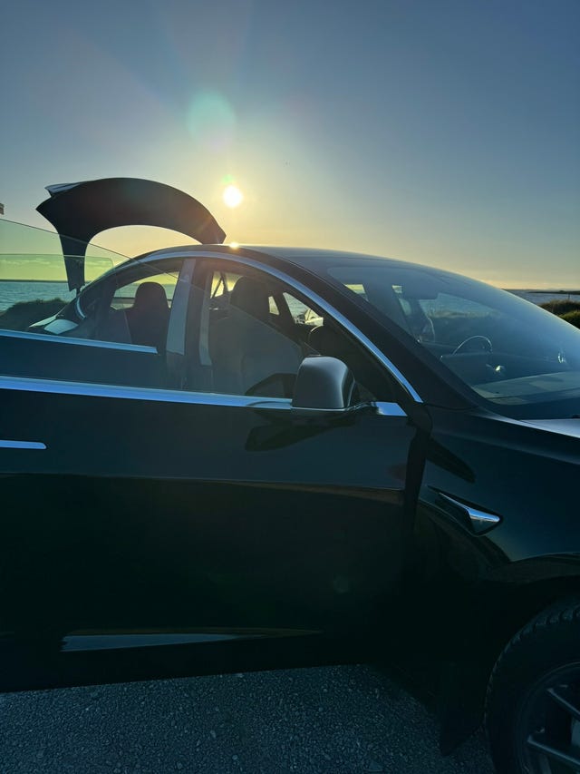 2019 TESLA MODEL 3 - 16