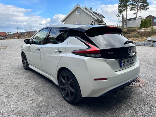 SJNFAAZE1U0018432 2018 NISSAN LEAF-5