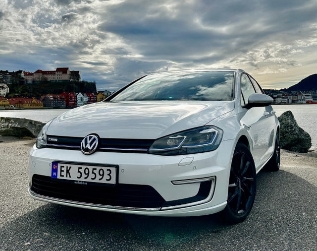 WVWZZZAUZJW903239 2018 VOLKSWAGEN GOLF-0