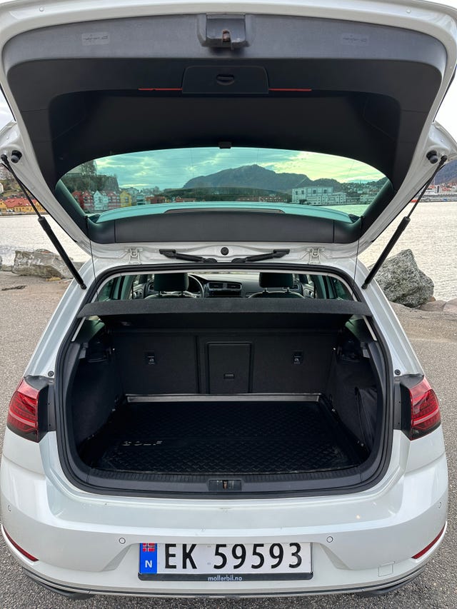 WVWZZZAUZJW903239 2018 VOLKSWAGEN GOLF-4