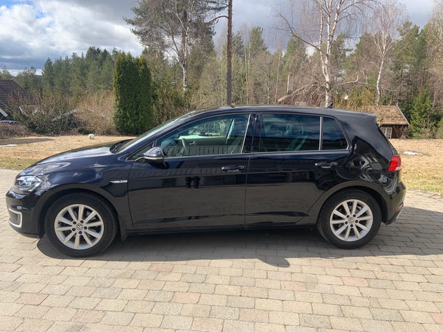WVWZZZAUZJ8907850 2018 VOLKSWAGEN GOLF-2