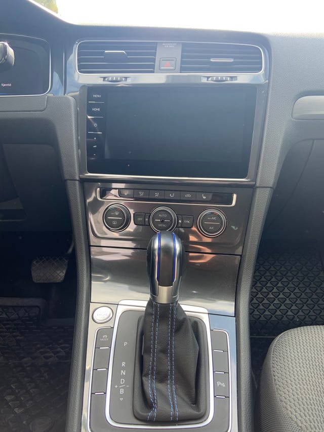 2018 VOLKSWAGEN GOLF - 12