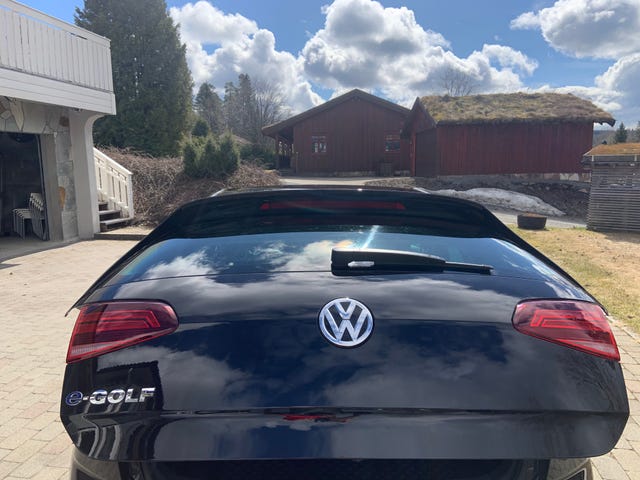 WVWZZZAUZJ8907850 2018 VOLKSWAGEN GOLF-4