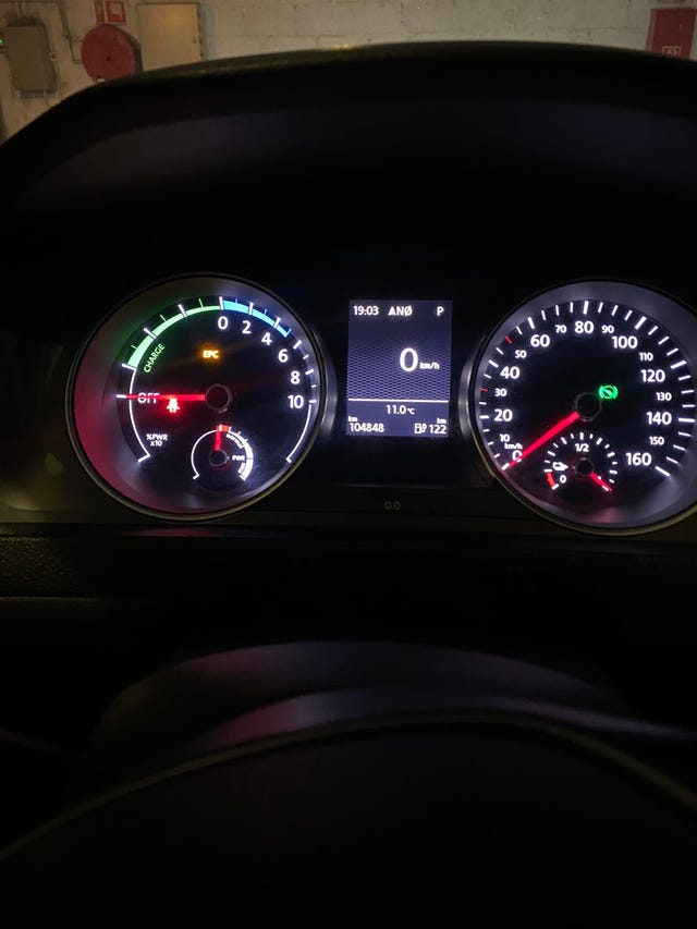 2015 VOLKSWAGEN GOLF - 30