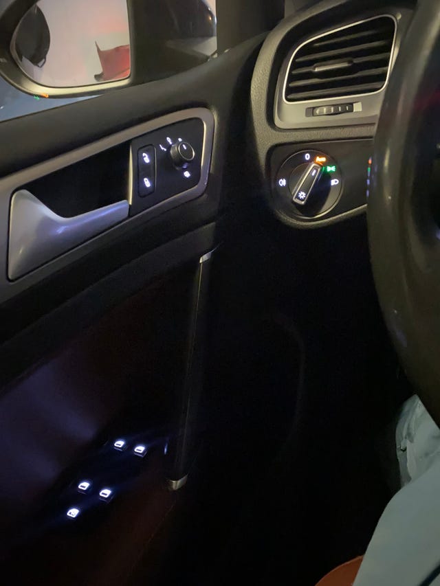 2015 VOLKSWAGEN GOLF - 32