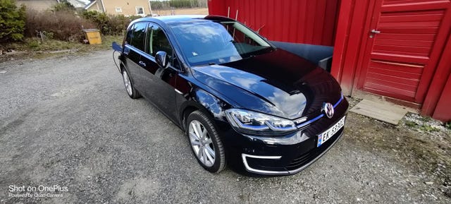 WVWZZZAUZJW901851 2018 VOLKSWAGEN GOLF-2