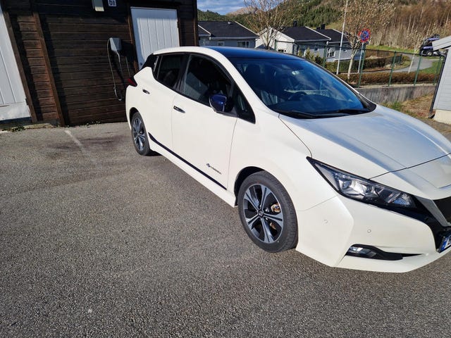 2018 NISSAN LEAF - 8