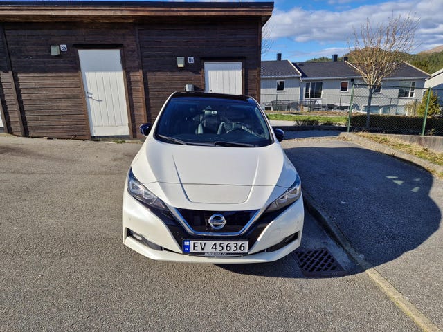 2018 NISSAN LEAF - 10