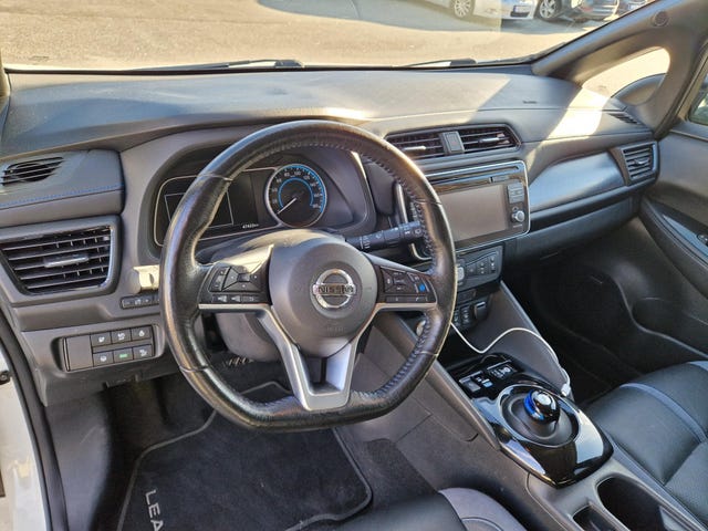 2018 NISSAN LEAF - 14