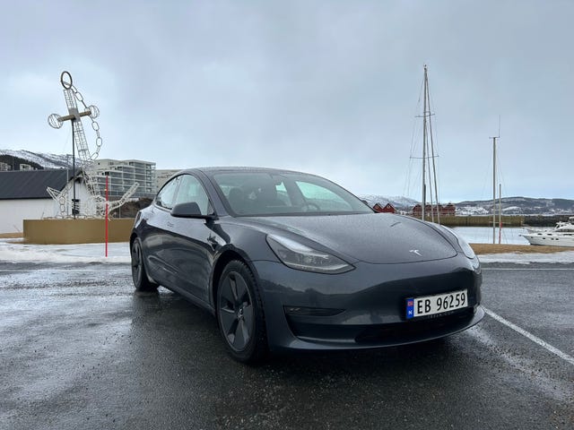 5YJ3E7EB6MF899391 2021 TESLA MODEL 3-4