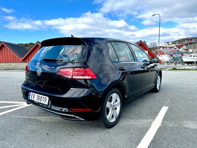 WVWZZZAUZJ8909586 2018 VOLKSWAGEN GOLF-4