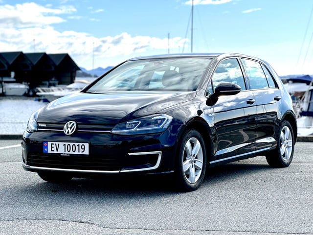 WVWZZZAUZJ8909586 2018 VOLKSWAGEN GOLF-0