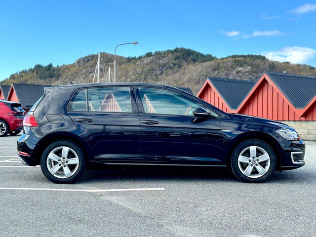 WVWZZZAUZJ8909586 2018 VOLKSWAGEN GOLF-3