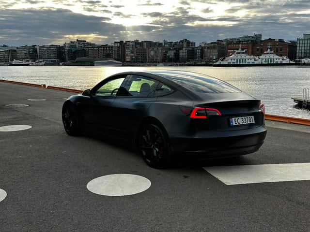 5YJ3E7EB8MF886089 2021 TESLA MODEL 3-2