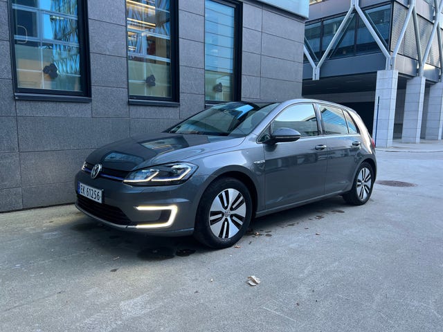 WVWZZZAUZJW903274 2018 VOLKSWAGEN GOLF-0