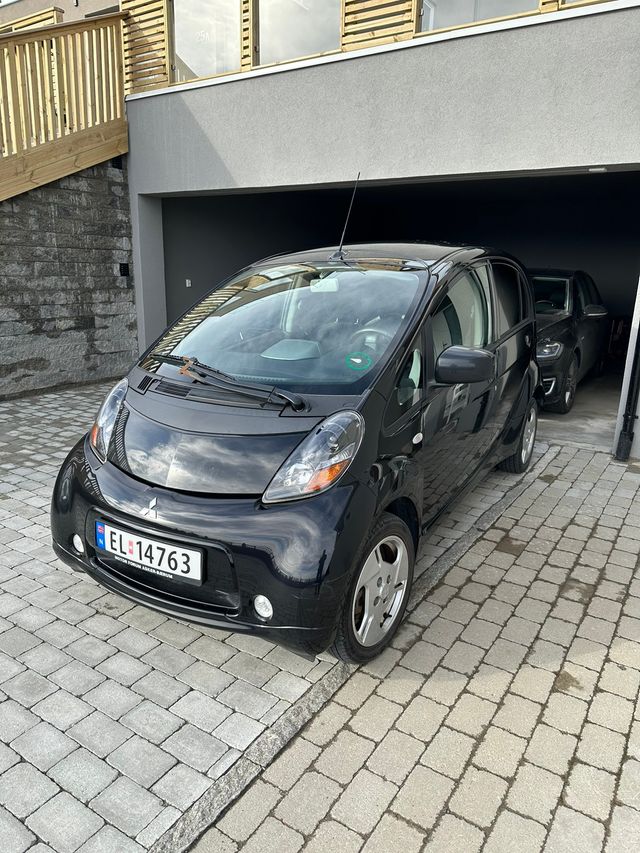 JMBLDHA3WBU001521 2011 MITSUBISHI I-MIEV-0