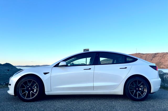 5YJ3E7EB3MF831159 2021 TESLA MODEL 3-4