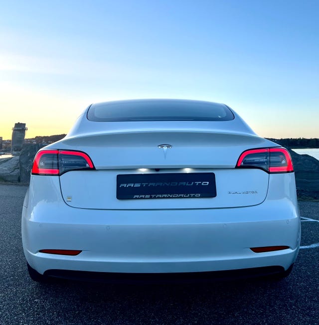 2021 TESLA MODEL 3 - 9
