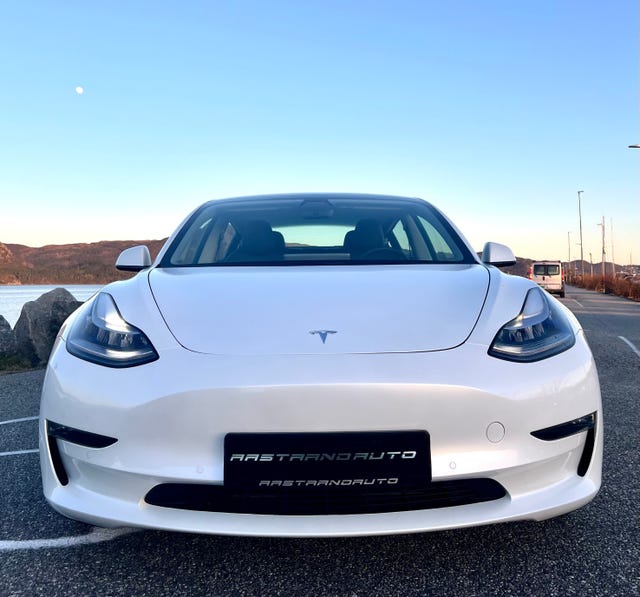 5YJ3E7EB3MF831159 2021 TESLA MODEL 3-2