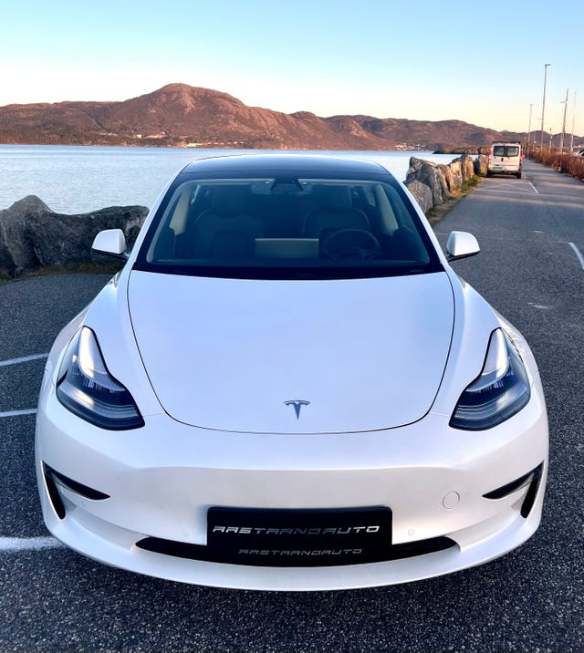 5YJ3E7EB3MF831159 2021 TESLA MODEL 3-5