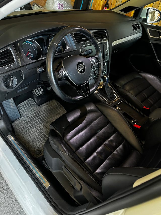 2015 VOLKSWAGEN GOLF - 12