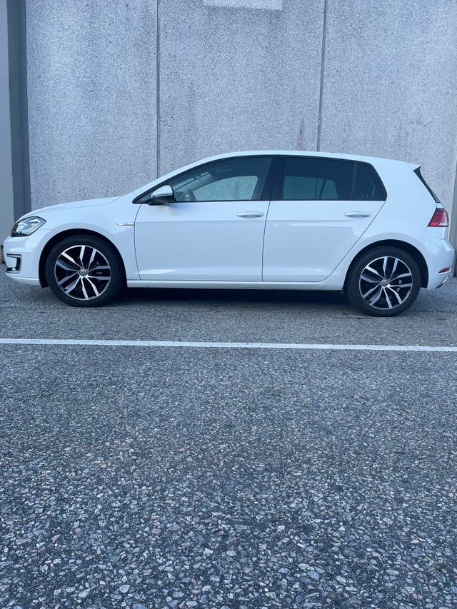 WVWZZZAUZJ8909915 2018 VOLKSWAGEN GOLF-3