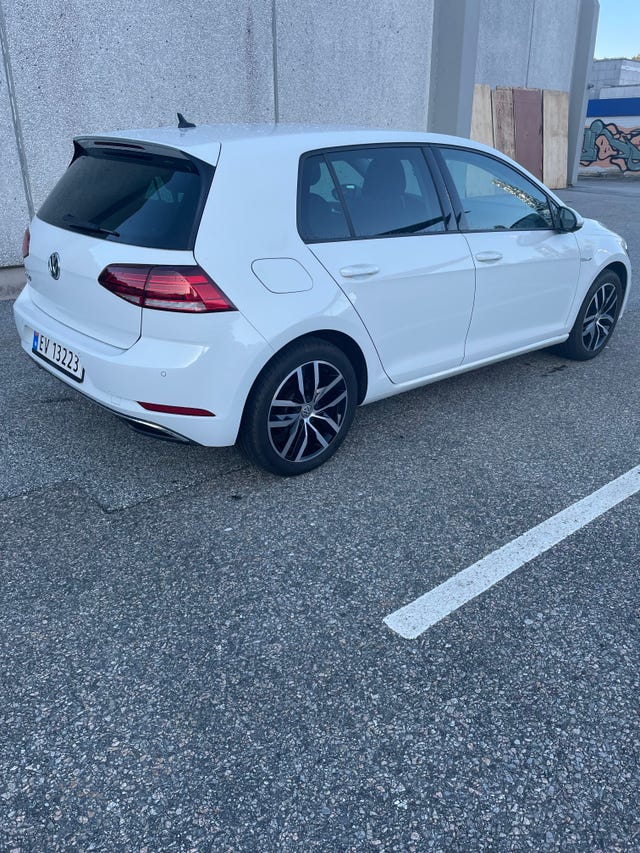 2018 VOLKSWAGEN GOLF - 8