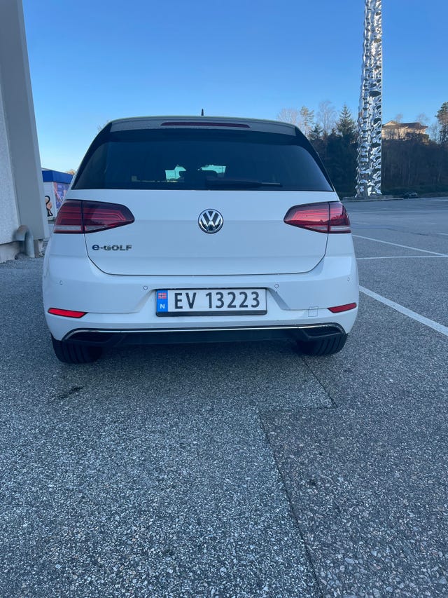 WVWZZZAUZJ8909915 2018 VOLKSWAGEN GOLF-4
