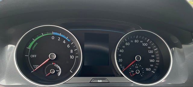 WVWZZZAUZJ8900869 2018 VOLKSWAGEN GOLF-2