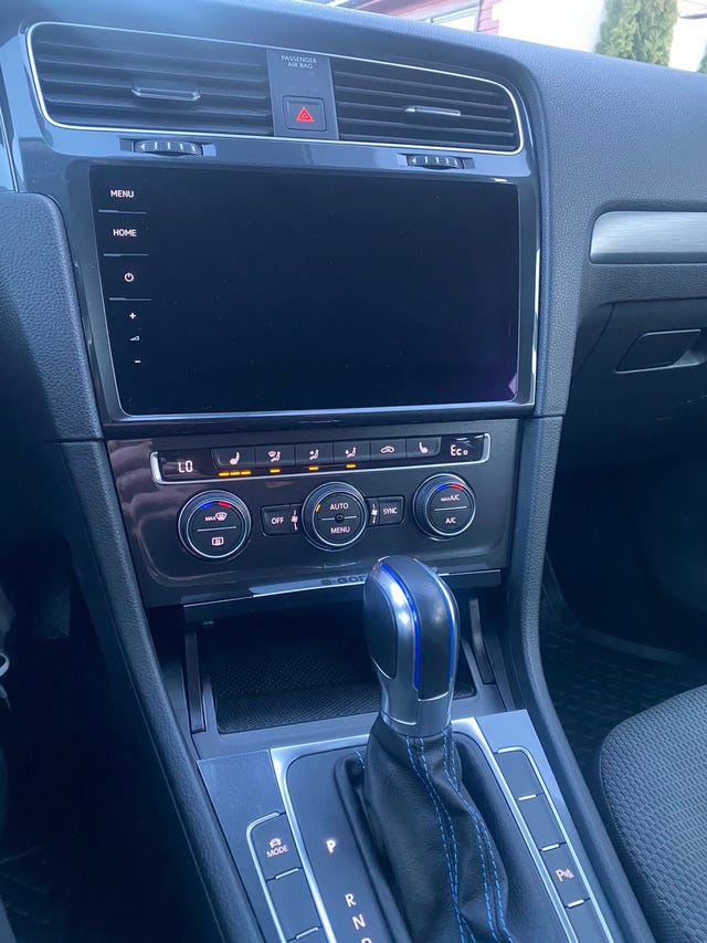 2019 VOLKSWAGEN GOLF - 23