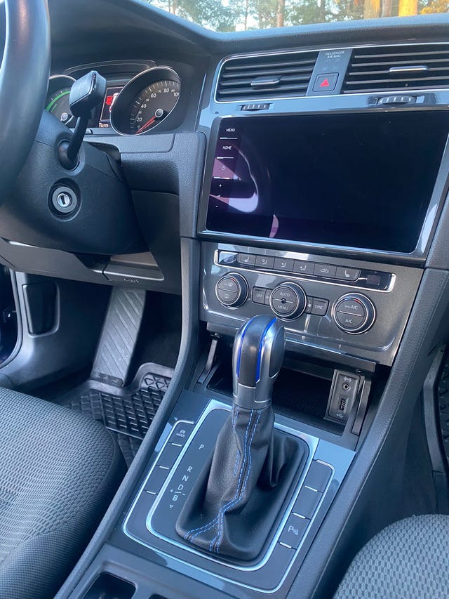 2019 VOLKSWAGEN GOLF - 22