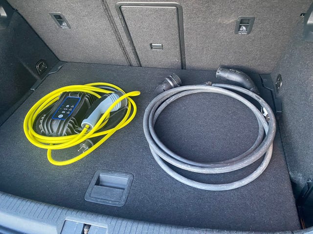 2019 VOLKSWAGEN GOLF - 19