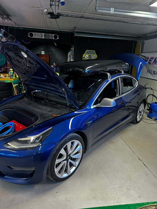 5YJ3E7EB7KF320583 2019 TESLA MODEL 3-4