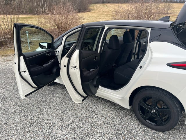 2021 NISSAN LEAF - 8