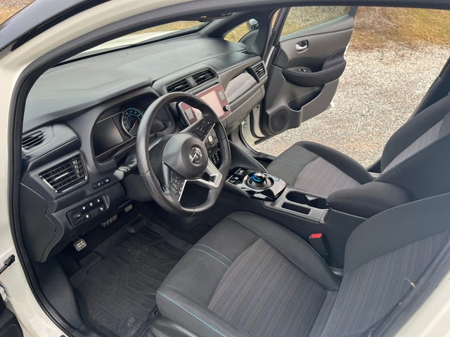 2021 NISSAN LEAF - 11